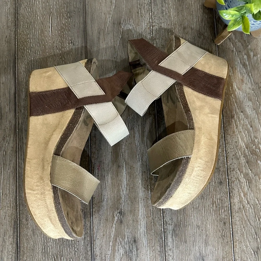 otbt Bushnell Sandals - Picture 6 of 15